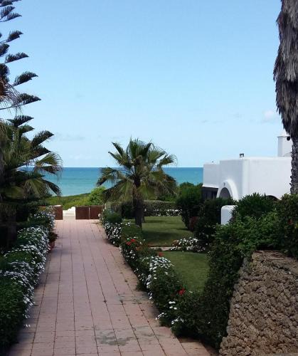 Haouzia Villa | Villa meublée face à la mer, Golf et Verdure