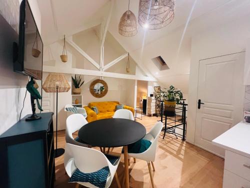 Hayange House | Villa Mia