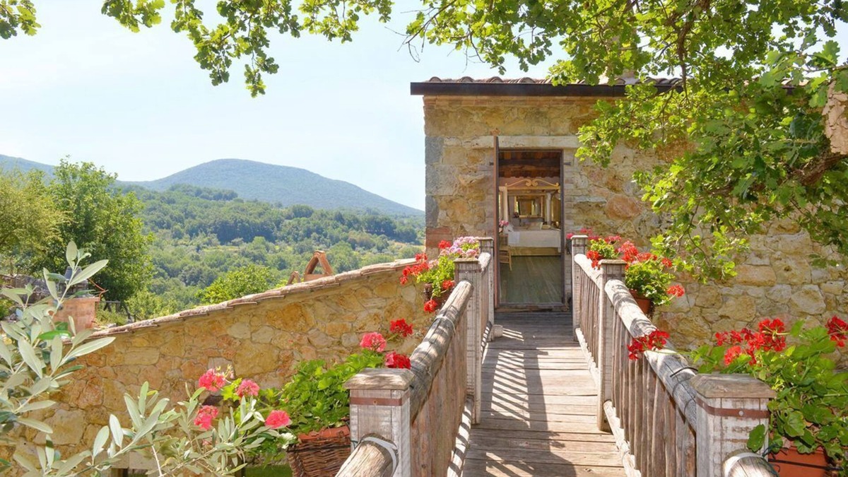 Guardea Villa | Villa Miavana - Five Bedroom Villa, Sleeps 10