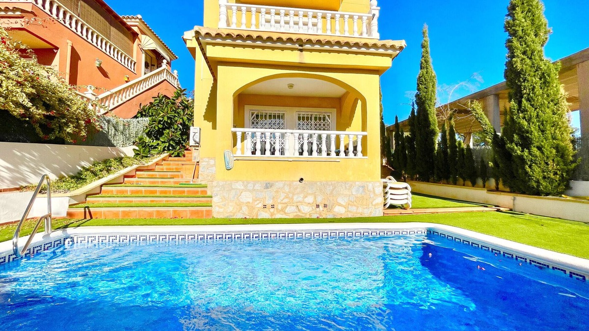 Pinar de Campoverde Villa | Villa Mimosa Pinar de Campoverde by Villas&You