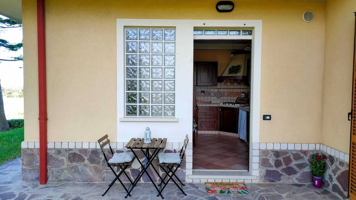 Ponte Rio Apartment | Villa Mimosa nestled in the Marche countryside just 5km from the sea!