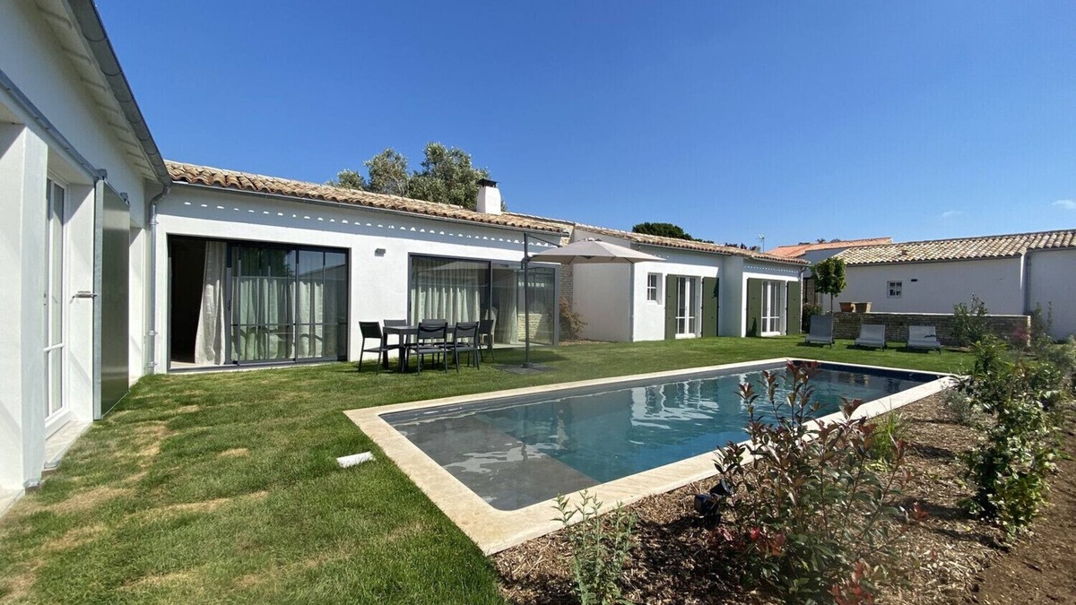 Loix Villa | Villa Mirabelle, swimming pool 4 bedrooms