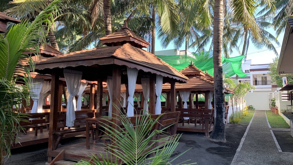 Lemery Hotel | Villa MJ Maristela Beach Resort