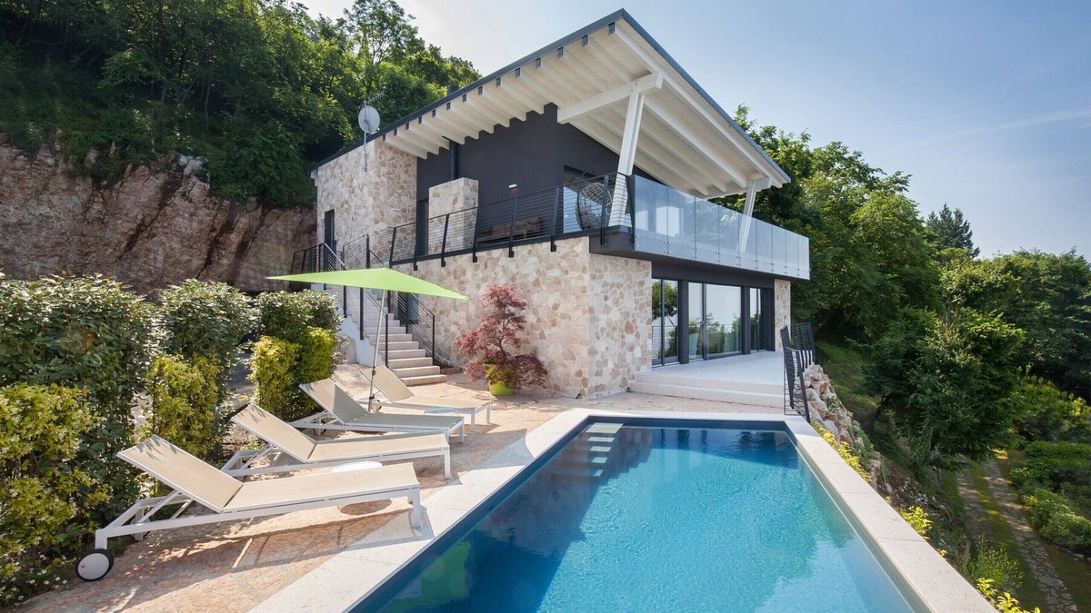 San Zeno di Montagna Villa | Villa Montelago With Pool