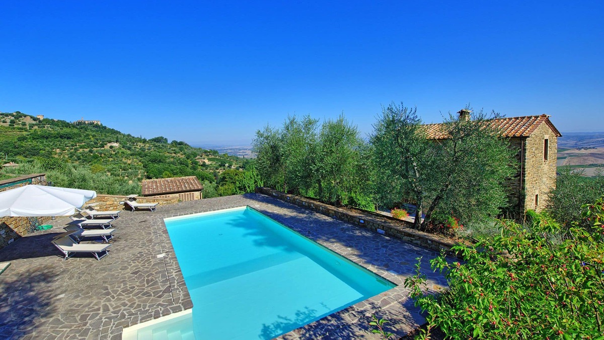 Montalcino Villa | Villa Montalcino - Country house with private pool