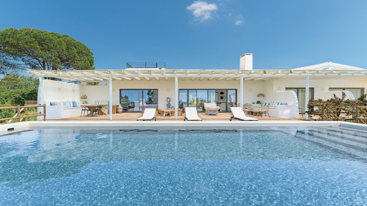 Melides Villa | Villa 'Monte Da Torre' with Sea View, Wi-Fi and Air Conditioning