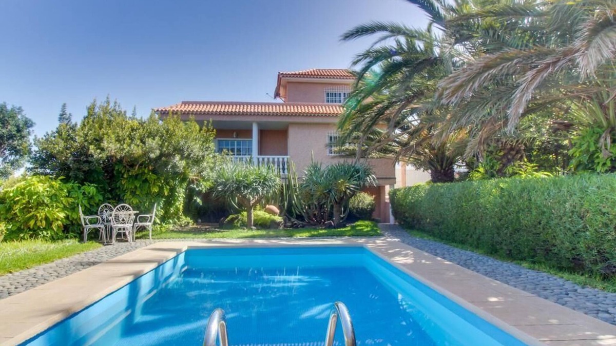 Arafo Villa | Villa Morera with Mountain View, Pool, Fast Wi-Fi, Garden & Terrace; Parking Available