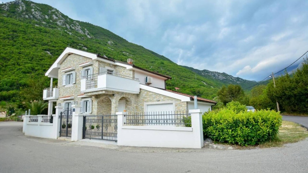 Donji Morinj Villa | Villa Morinj
