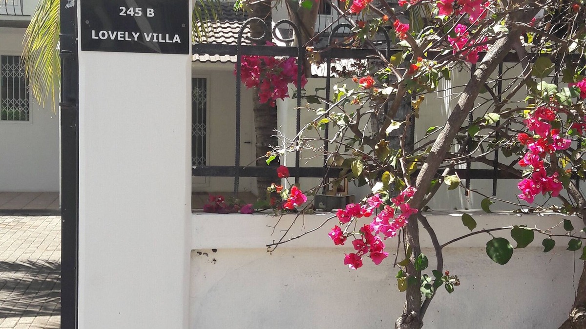 Wolmar Villa | Villa individuel meublé, climatisé, équipé, 2 min de la plage,1km de commodités.