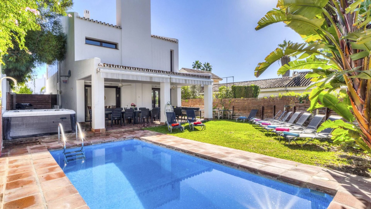 Golden Mile Villa | Villa Murillo - Casablanca Beach