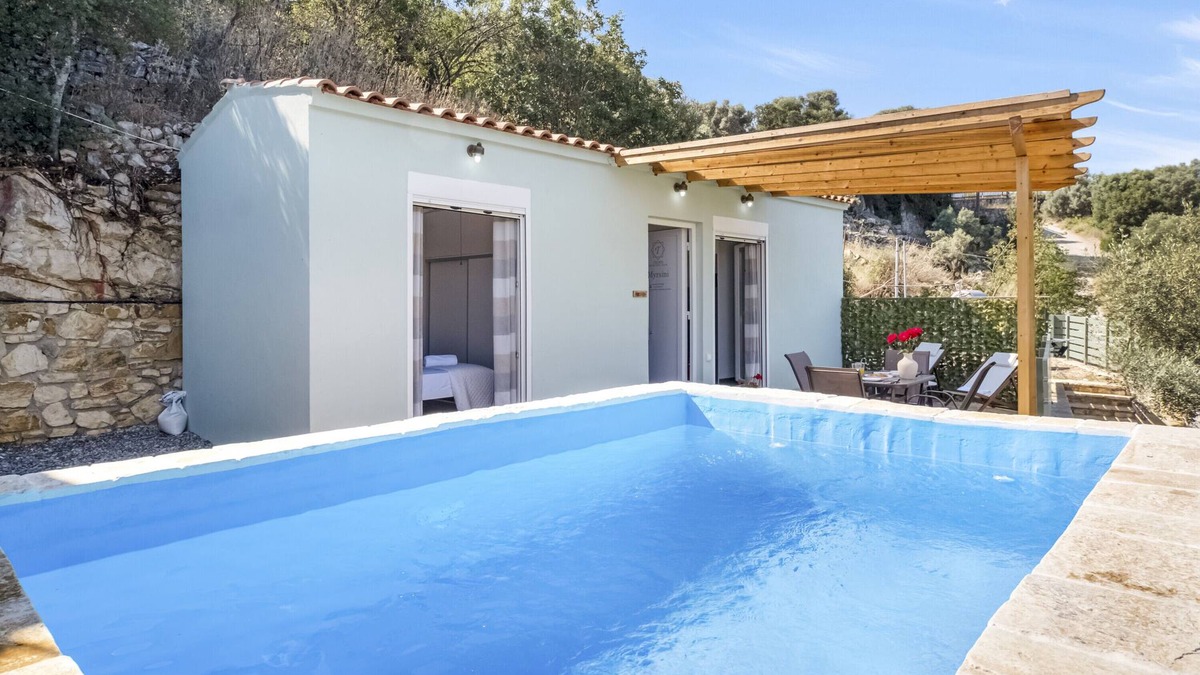 Katomerion Villa | Villa "Μyrsini" with Sea View, 2 Private Terraces, Private Pool & Wi-Fi