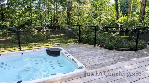 Saint-Jean-la-Poterie Villa | Villa Nature Salle de Sport Jacuzzi