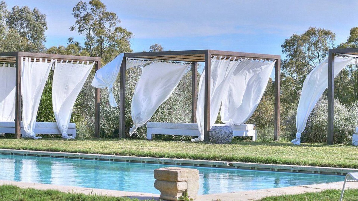 Caltagirone Villa | Villa Navelina: A characteristic and welcoming one-story villa in a quiet position, surrounded by the Sicilian countryside, with Free WI-FI.