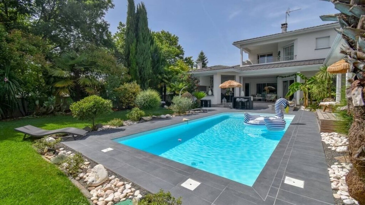 Saint-Medard-en-Jalles House | Villa near Bordeaux, Arcachon, Bassin and Ocean