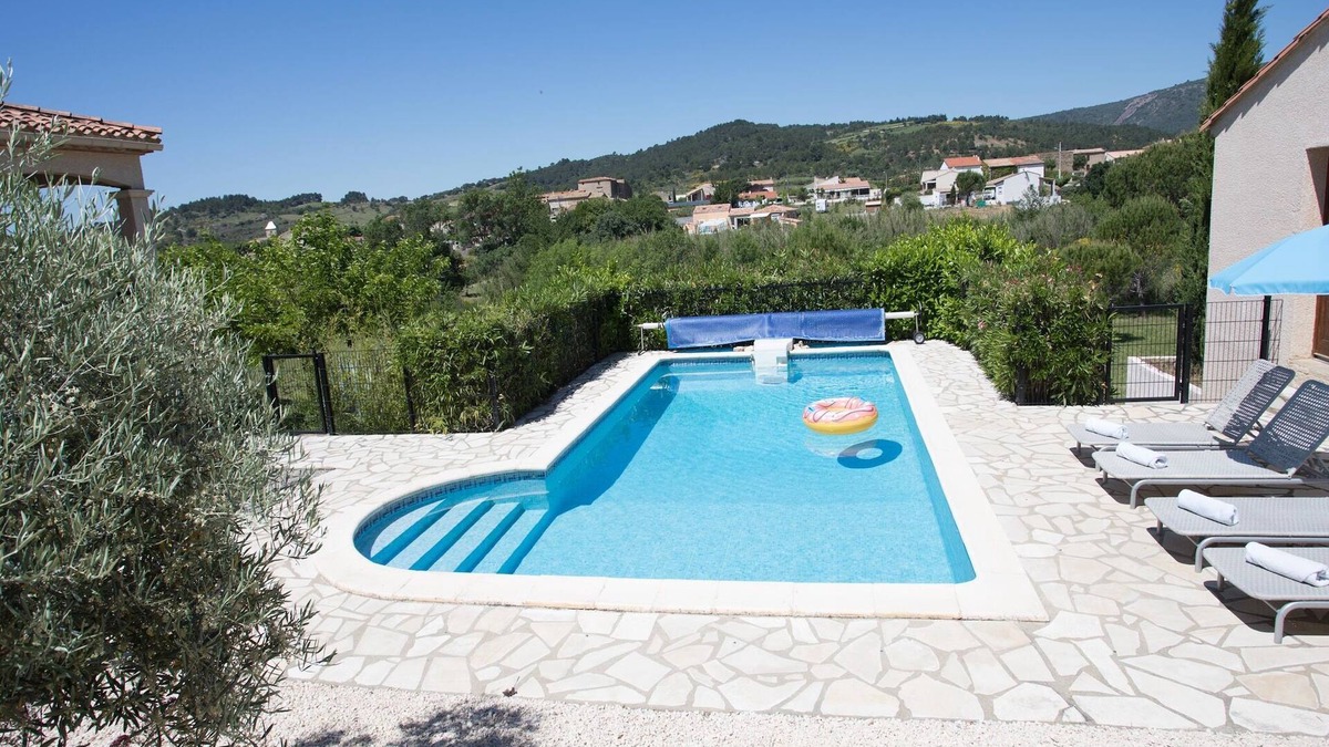 Felines-Minervois Villa | Villa near Carcassonne with Heated Pool