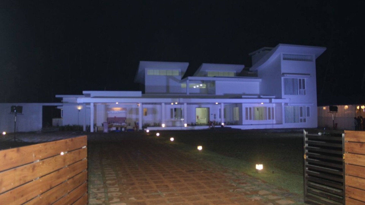 Kodungallur House | Villa near to beach.