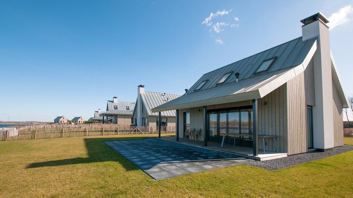 Tholen House | Villa near Waterfront with Stunning Design