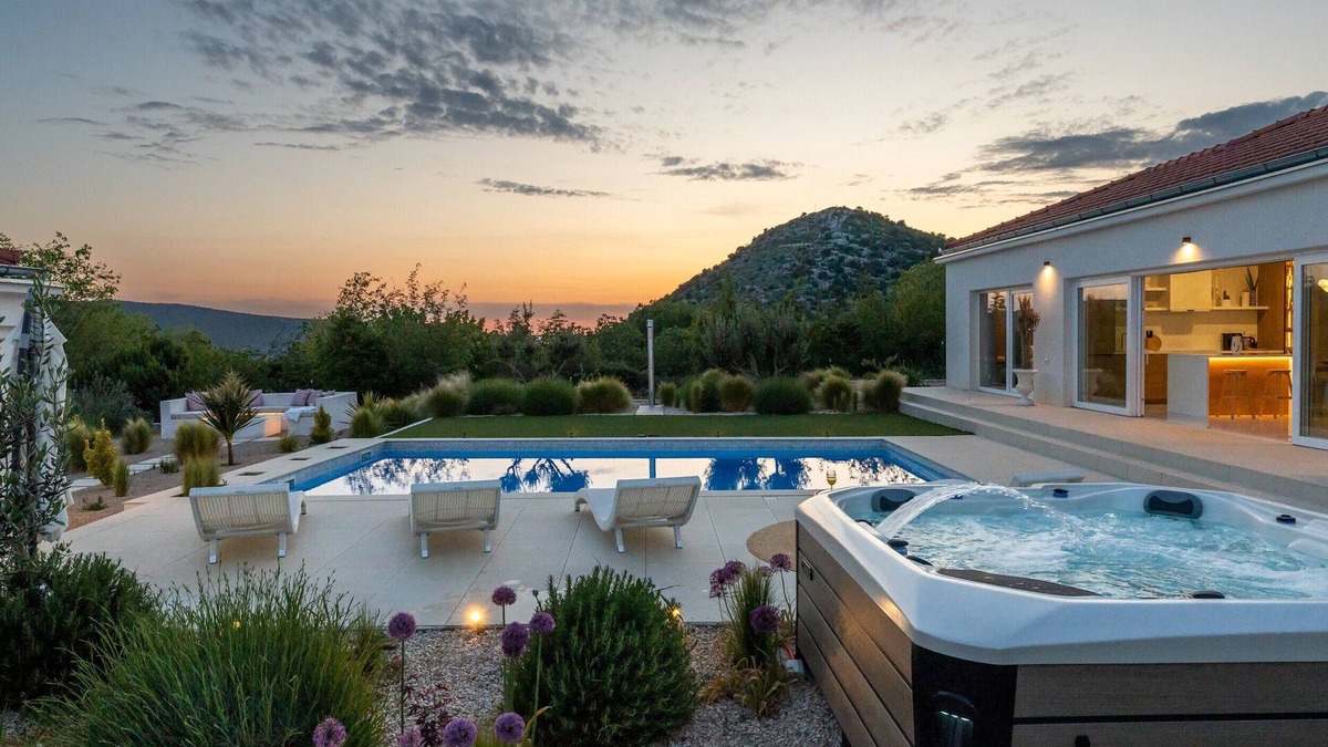Velim Villa | Villa Nebesi ZadarVillas