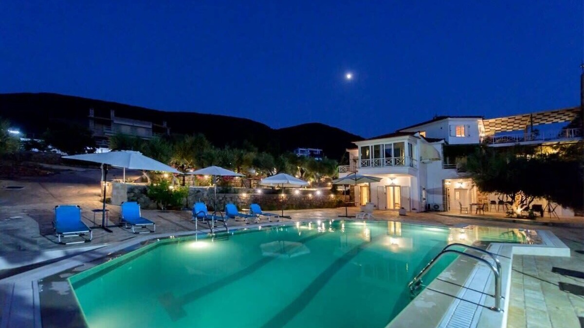 Diasella House | Villa Needa's - Emotions House/Crystal Pool
