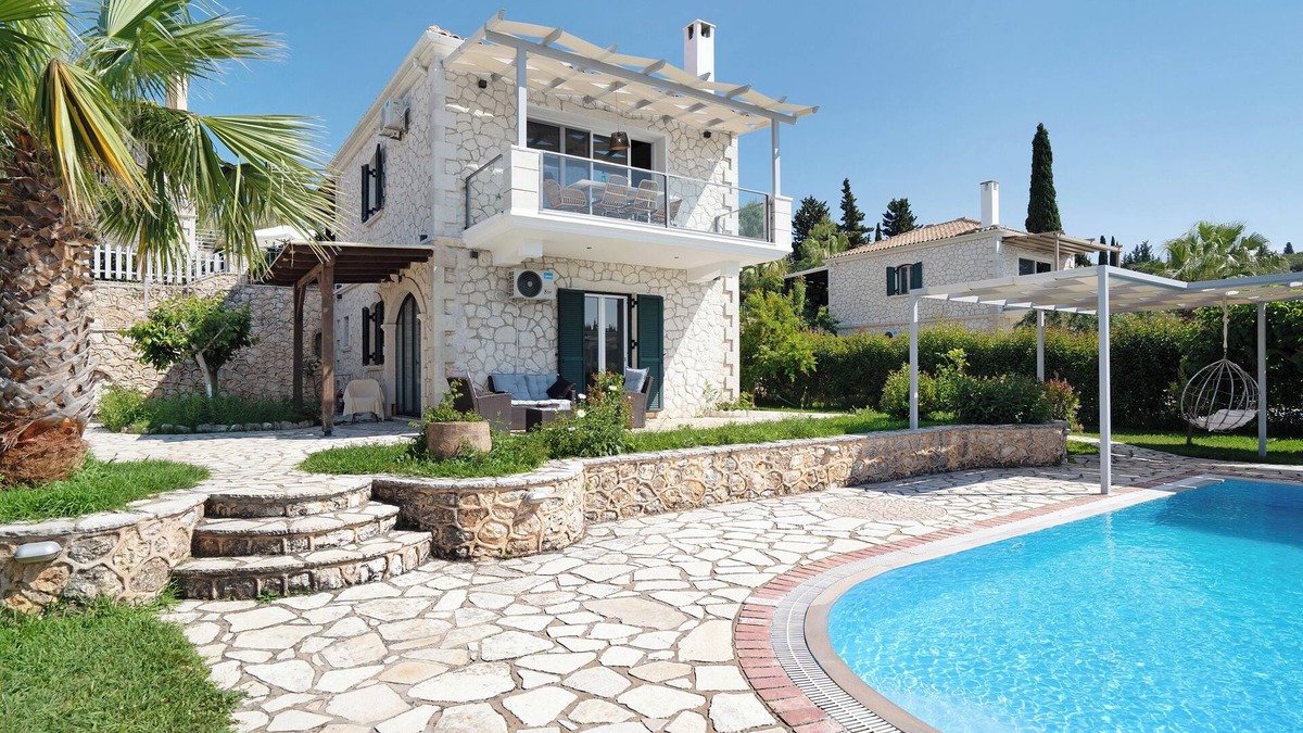 Tsoukaladhes Villa | "Villa Nefeli" with Sea View, Private Pool & Wi-Fi