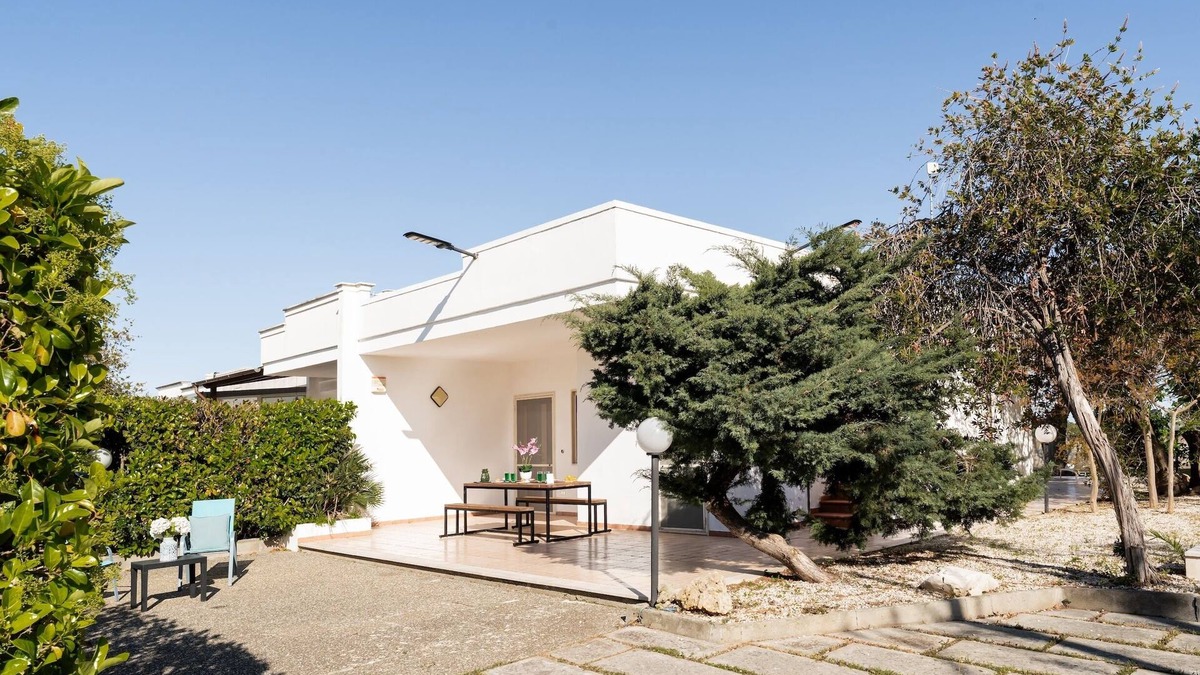 Pantanagianni-pezze Morelli Villa | Villa Nettuno. 150 m from SANDY BEACHES, 500 m of PRIVATE and fenced garden.