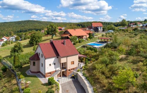 Sveti Ilija Villa | Villa Nevita by Villas Guide