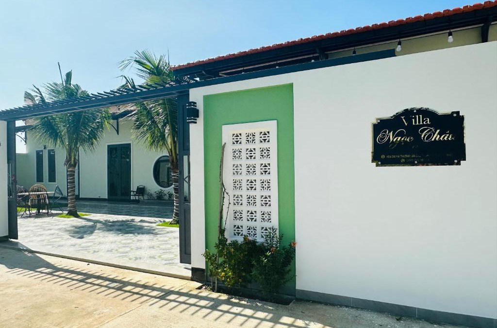 Phan Thiet Villa | Villa Ngọc Châu Phan Thiết Chi nhánh 2 - 4 Phòng Ngủ, Có Bếp, Phòng Ăn, Phòng Khách, Miễn Phí Sân BBQ và Bãi Xe Ô Tô Rộng Rãi