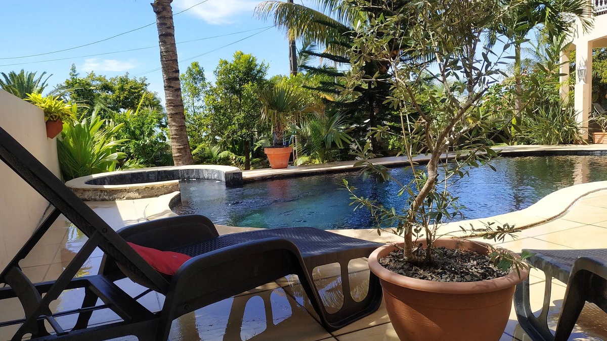 Basse Vallee Villa | Villa Nick & Yv - Swimming pool - terrace - garden