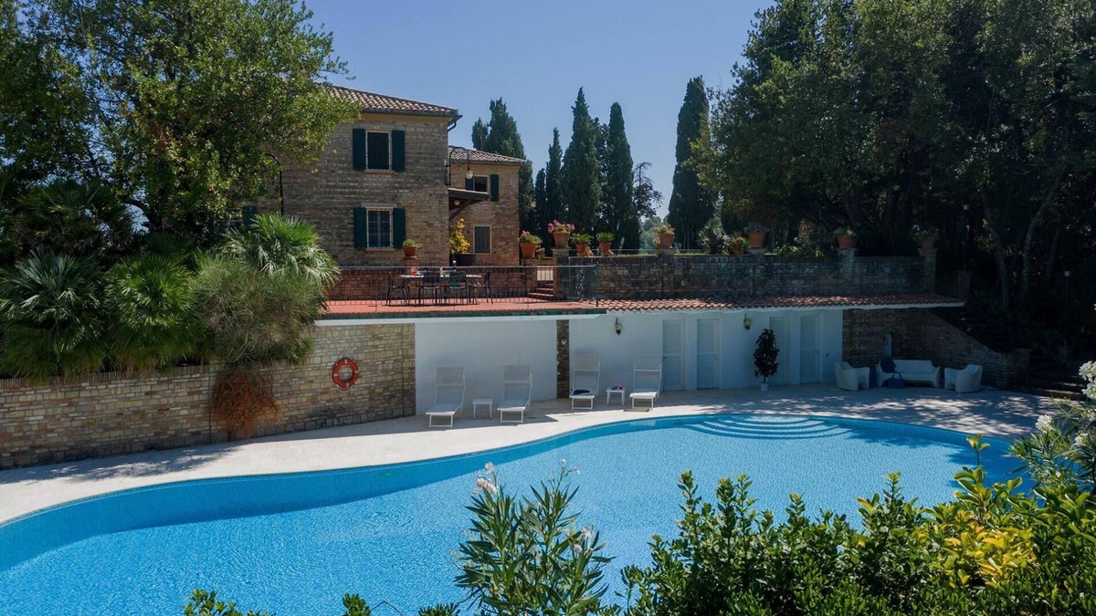 Pesaro Villa | Villa Nina 12 - Six Bedroom Villa, Sleeps 12