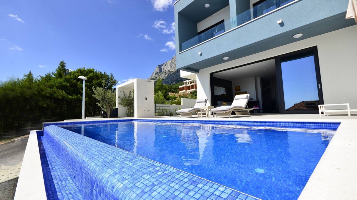 Veliko Brdo Villa | Villa Ninona with Heated Pool I