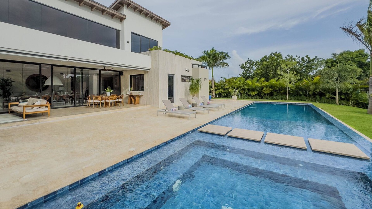 Casa de Campo Villa | VILLA NO PROBLEM - brand new villa - only 5 minutes away from Teeth of the Dog!