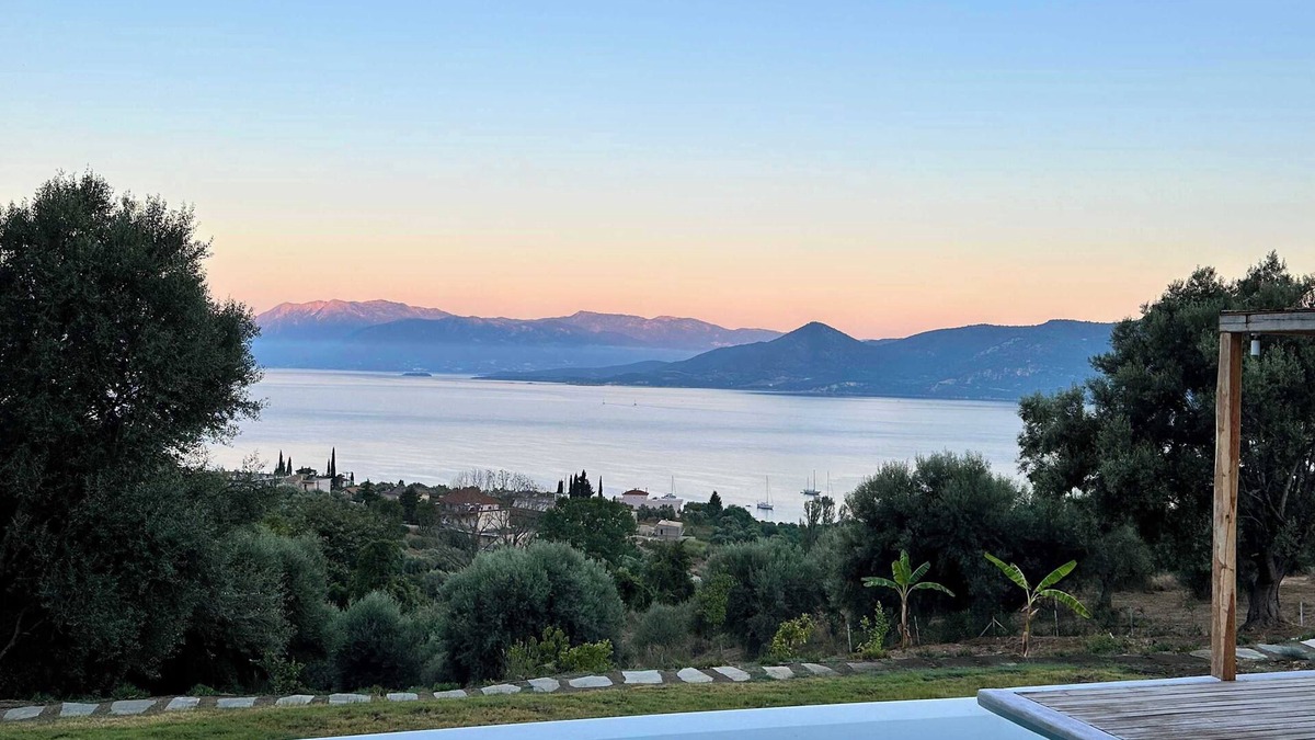 Aktio-Vonitsa Villa | Villa No Worries - Where Tranquility meets Luxury