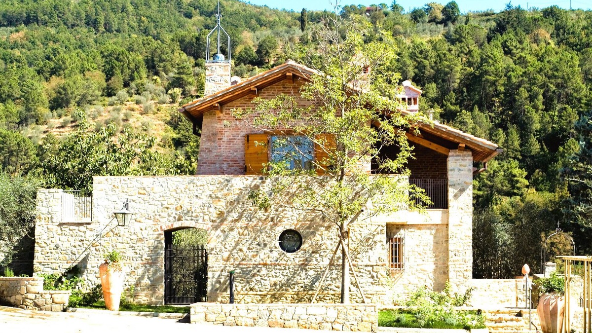 Pian di Sco Villa | Villa Nocciolo in most Exclusive Borgo in Tuscany
