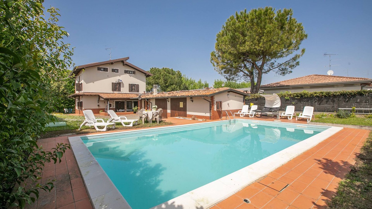San Benedetto di Lugana Villa | Villa Oasi with private pool, Sirmione, Italy