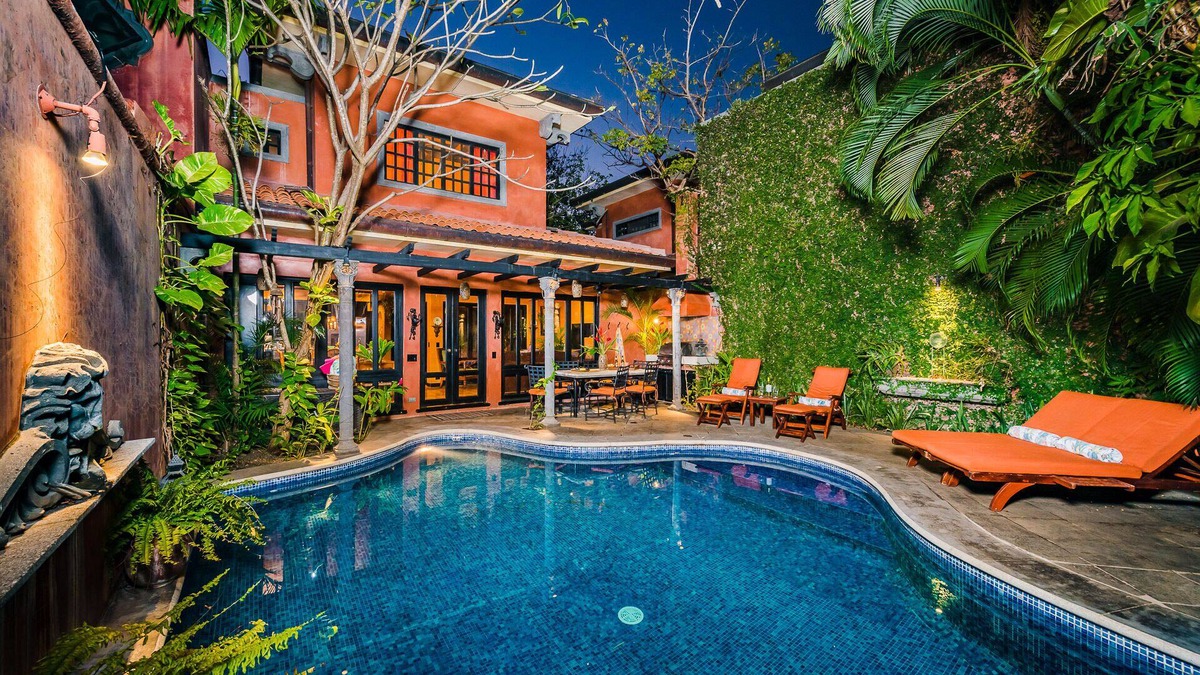 Playa Langosta House | Villa Oasis: A luxury villa just steps to beach with private pool, WIFI & A/C