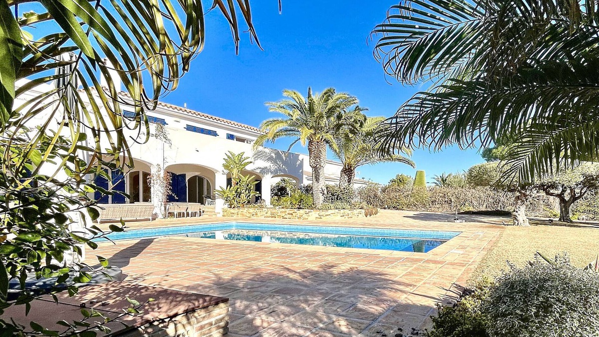 L Almadrava Villa | Villa Oceana a grand, remarkably beautiful luxurious villa