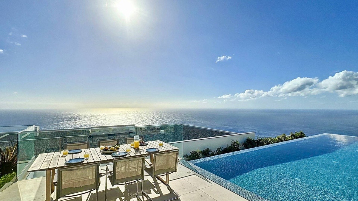 Prazeres House | Villa OceanAIR by Lovelystay