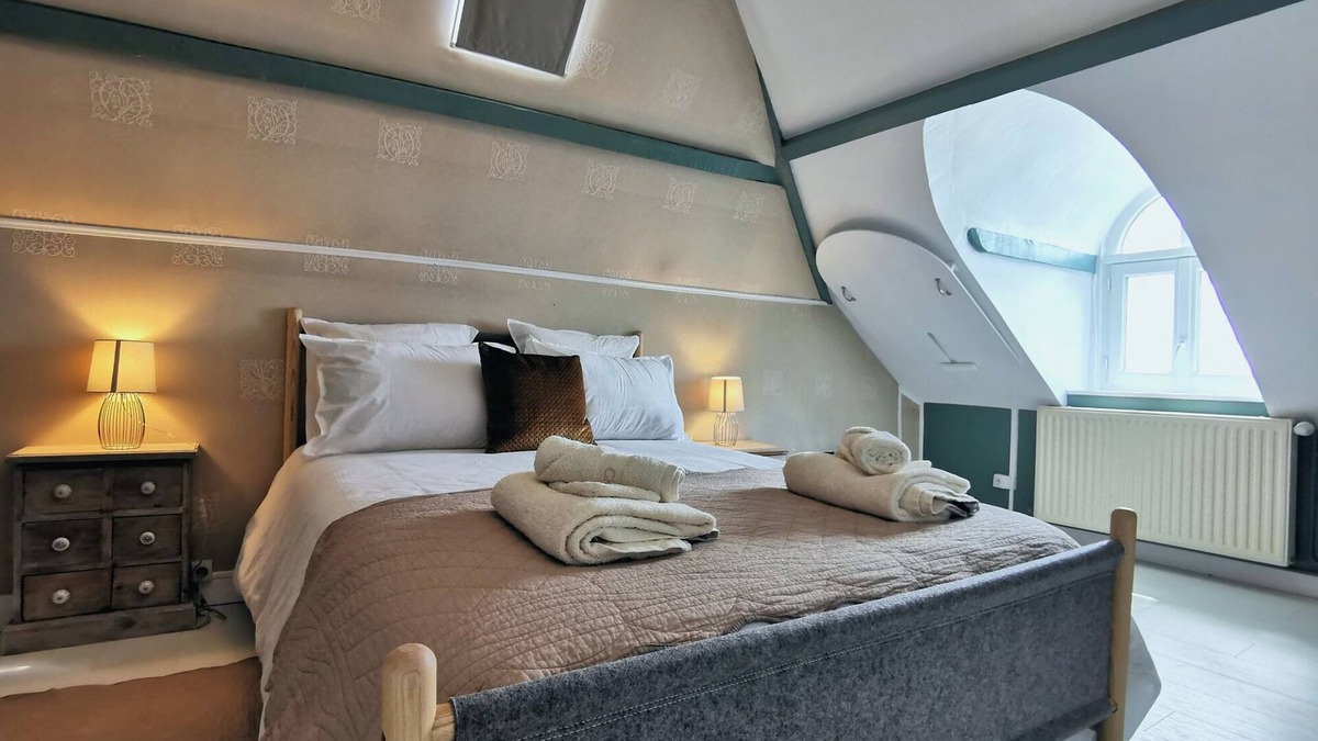 Villequier Bed & Breakfast | Villa Octavia Coliving: PRECIOUS room