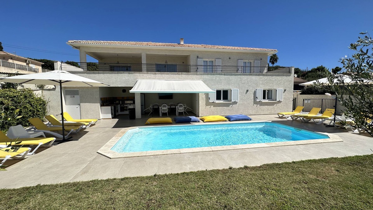Aleria Villa | Villa of Oro Aleria Corsica