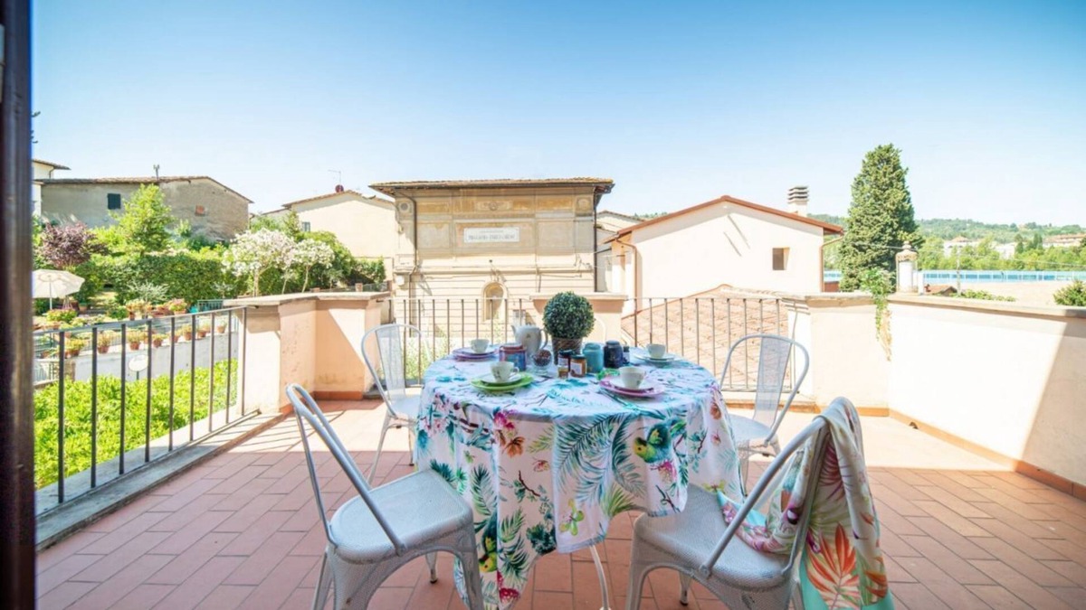 Lastra a Signa Villa | Villa of the 1800s amidst the hilltops of Lastra a Signa