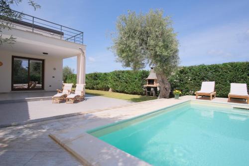 Capo Villa | Villa of Wings (by Vacation Service)