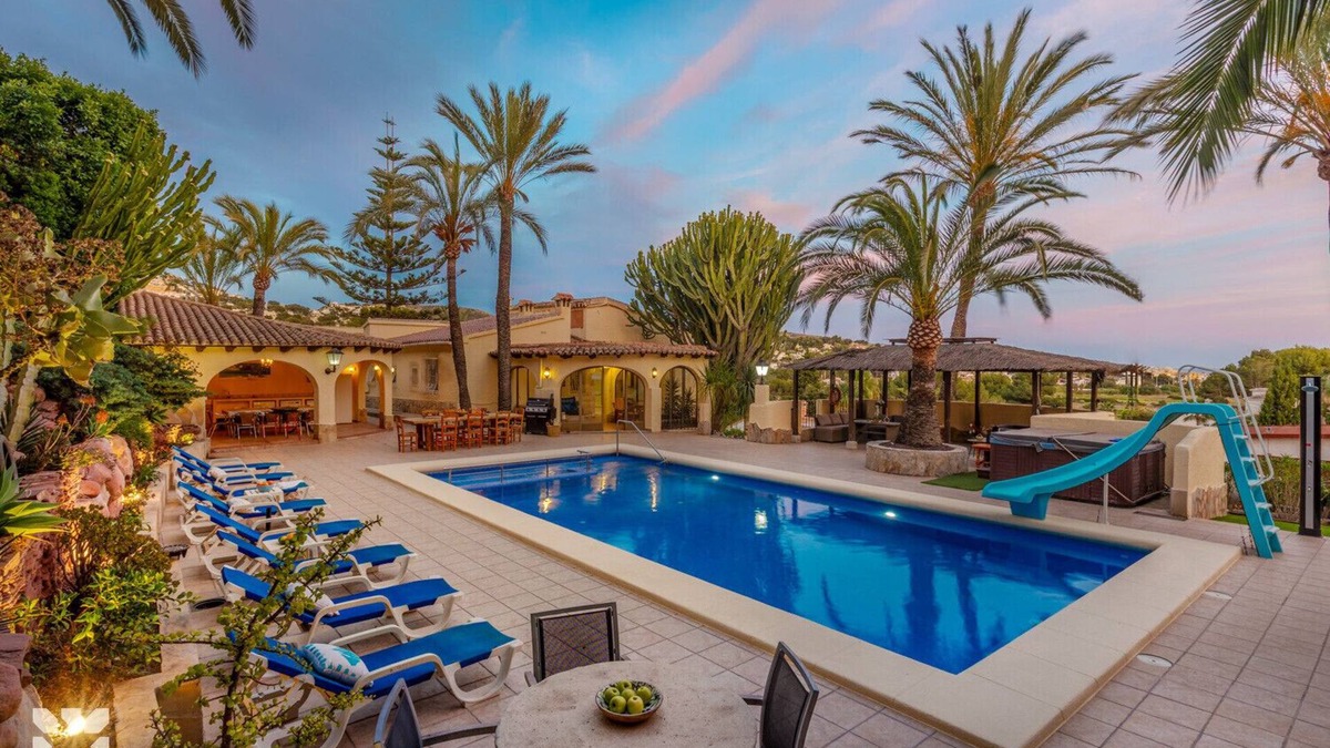 La Sabatera Villa | Villa OHANA by Abahana Villas