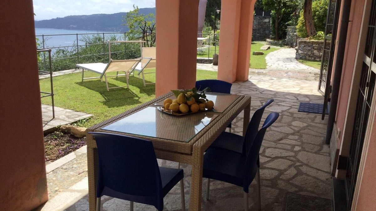 Zoagli Apartment | Villa Olivia apartment: terrace, portico, Portofino Gulf view