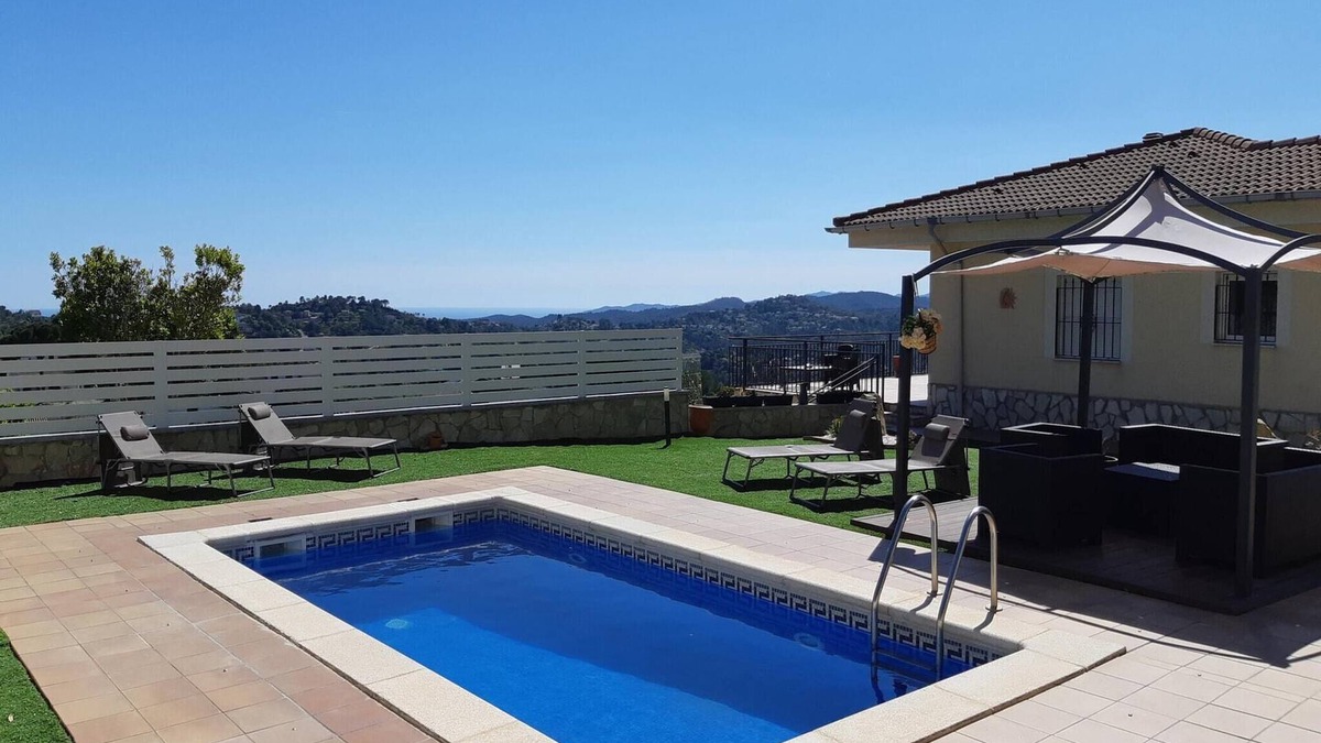 Vidreres Villa | Villa on Costa Brava with Pool & Sea Views