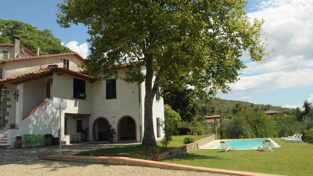 Castelfranco Piandisco Villa | Villa on the Tuscan hills near Florence