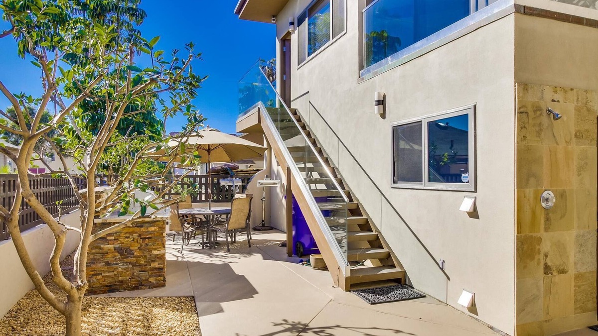San Diego Condo | Villa on the Bay | 1BR Bayfront in Mission Beach