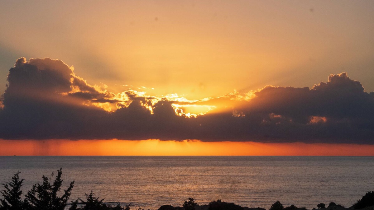 Petrochori Villa | Villa Onar: A Luxurious Seaside Escape moments away from the beach