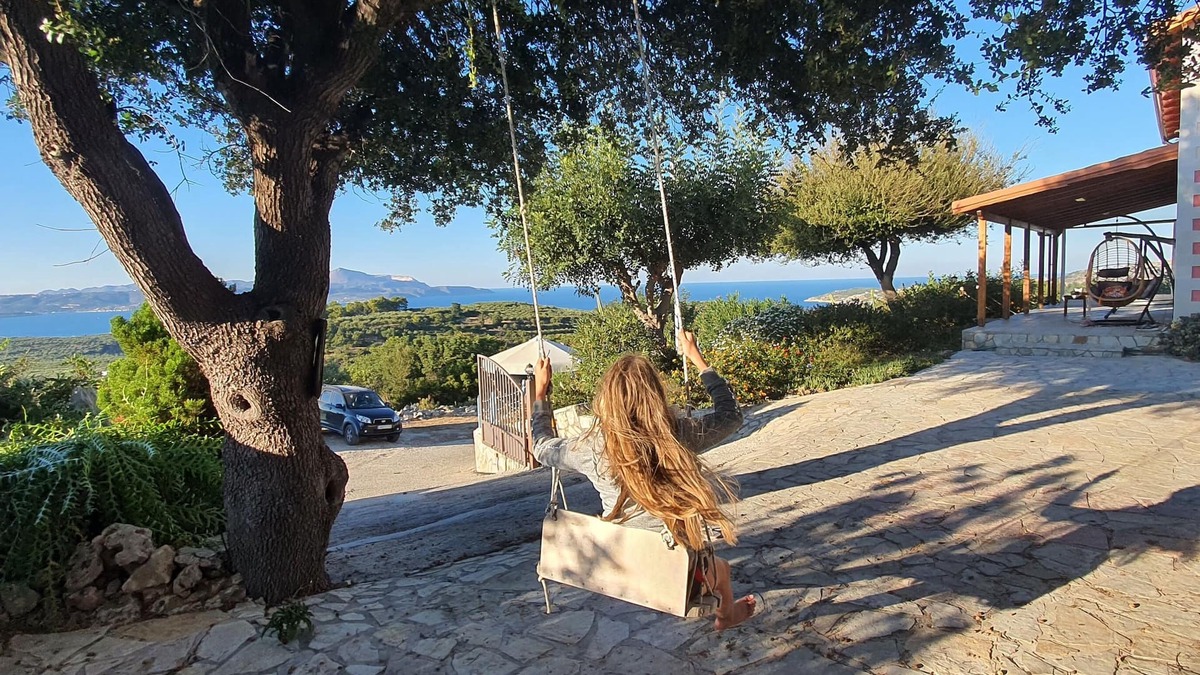 Douliana Villa | VILLA ONEIRO IN TSIVARAS WITH SPECTACULAR VIEW TO THE SEA AND MOUNTAINS