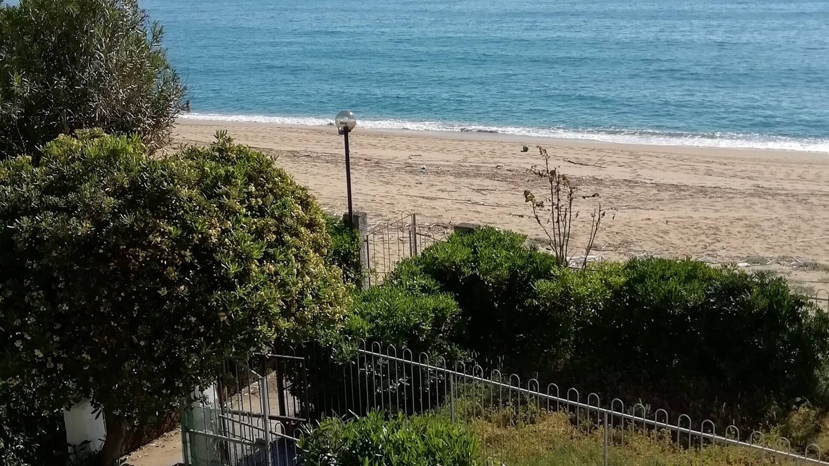 Belvedere Marittimo Villa | VILLA ONLY 5 METERS FROM THE DIAMOND BEACH (CS)