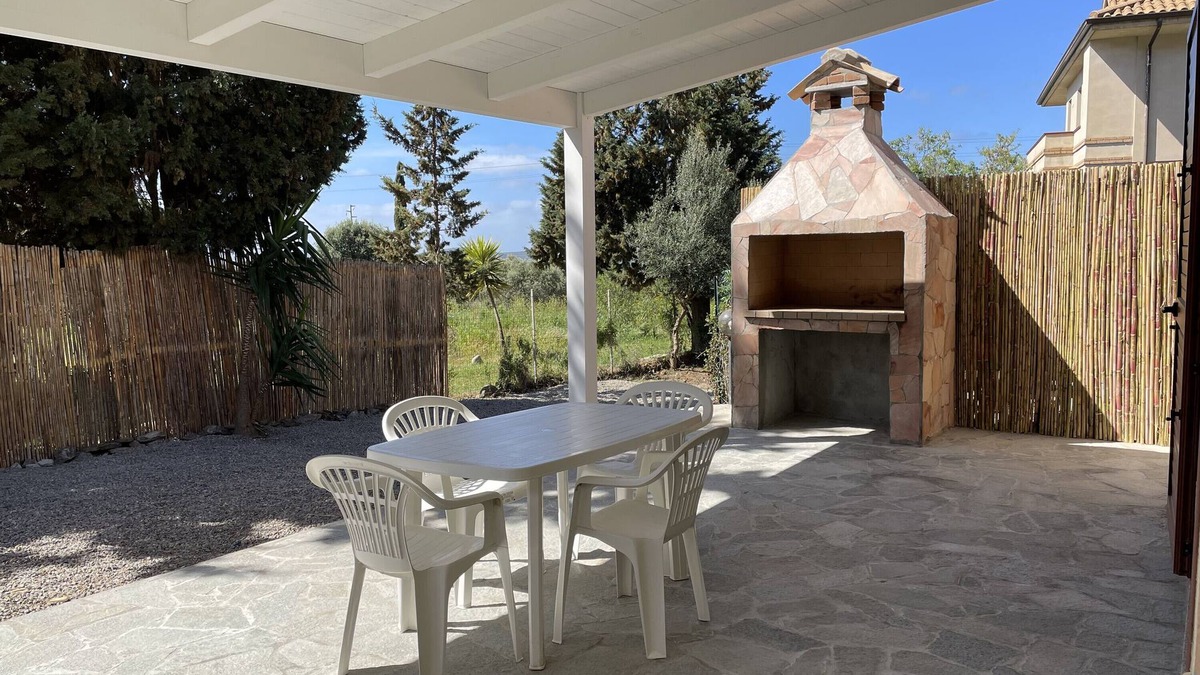 Masainas Villa | Villa "Orchidea" with Garden, Terrace, Balcony & Air Conditioning
